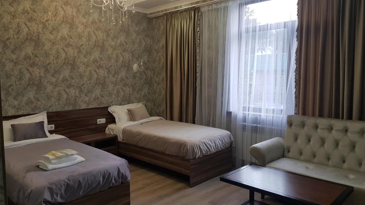 Nomad Hotel Bishkek Halal Luaran gambar