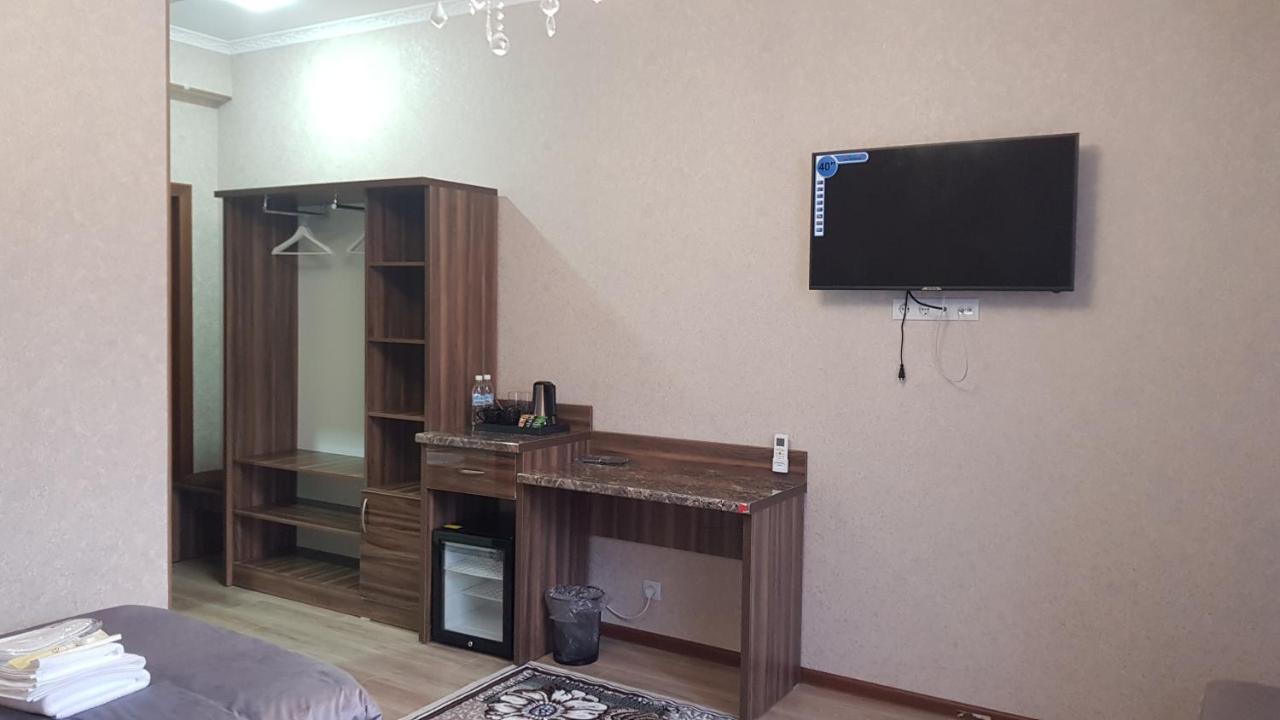 Nomad Hotel Bishkek Halal Luaran gambar