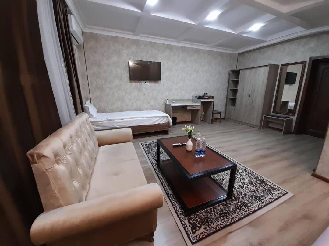 Nomad Hotel Bishkek Halal Luaran gambar